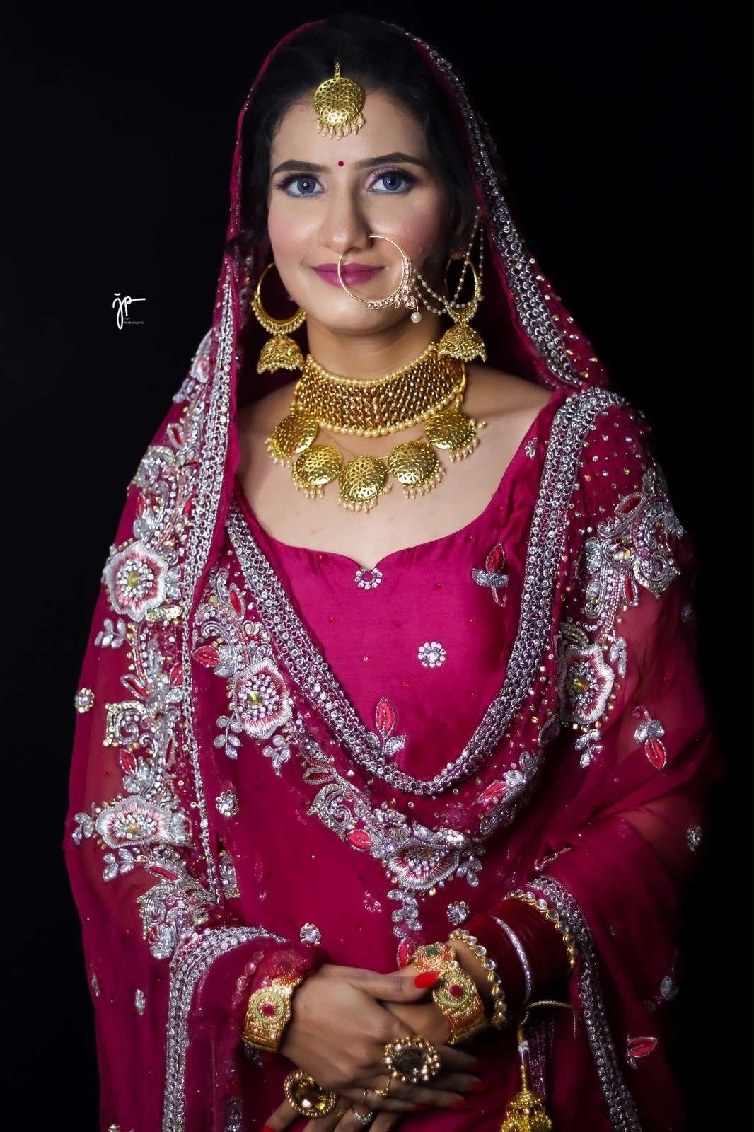 Ekta Dabas MUA portfolio