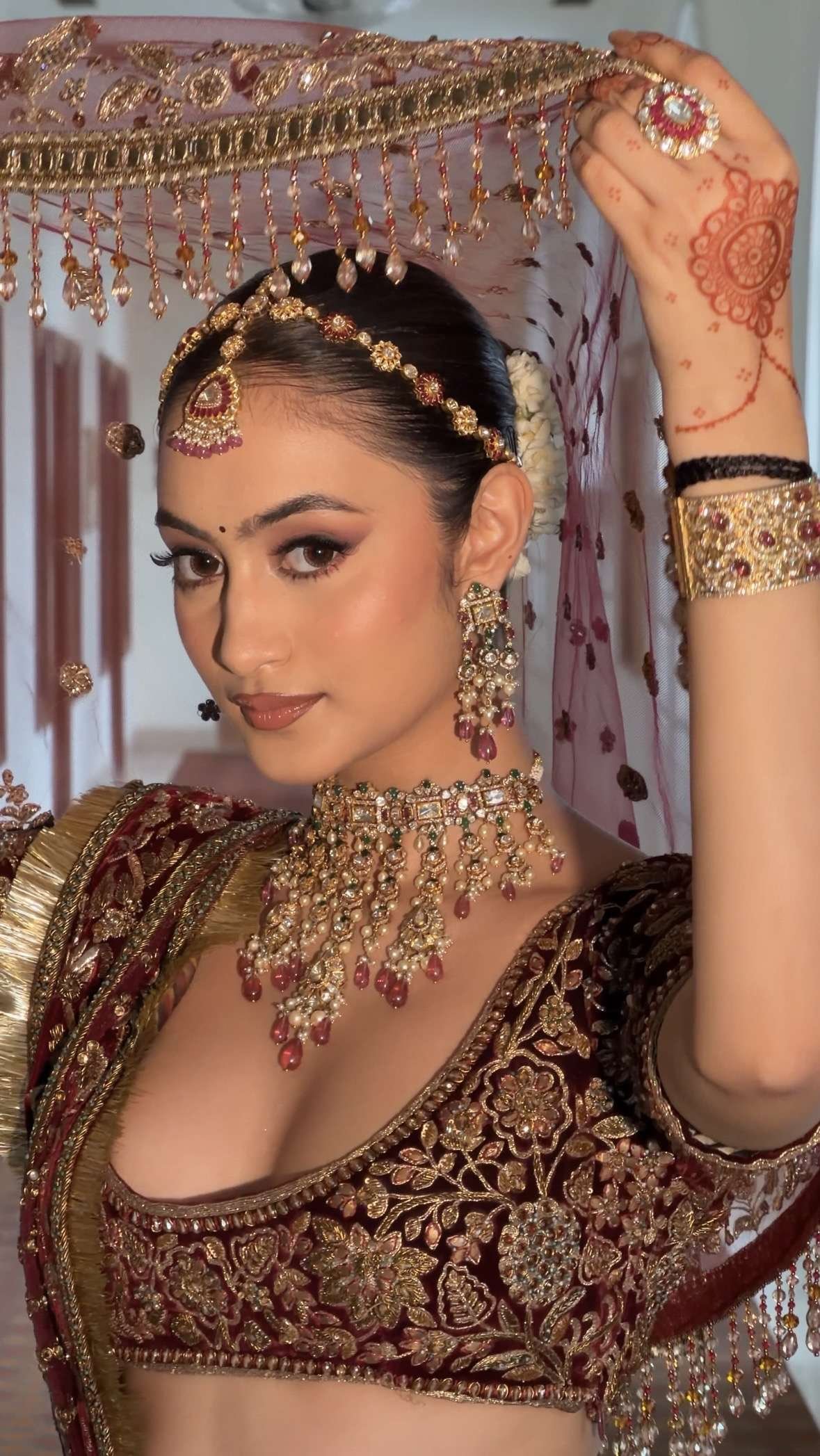 Looks By Meenakshi Makeup Artist portfolio