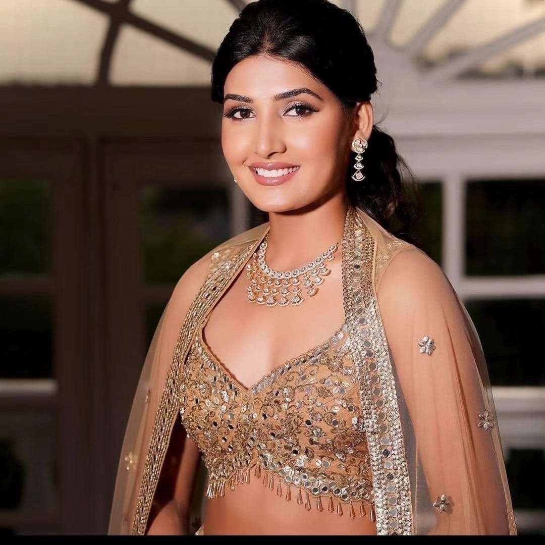 Rashika Makeup Studio portfolio