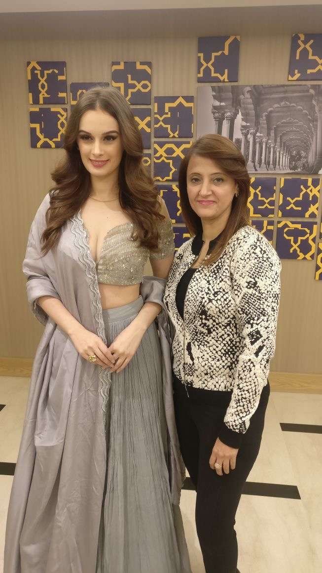Pooja Goel Khoobsurat portfolio
