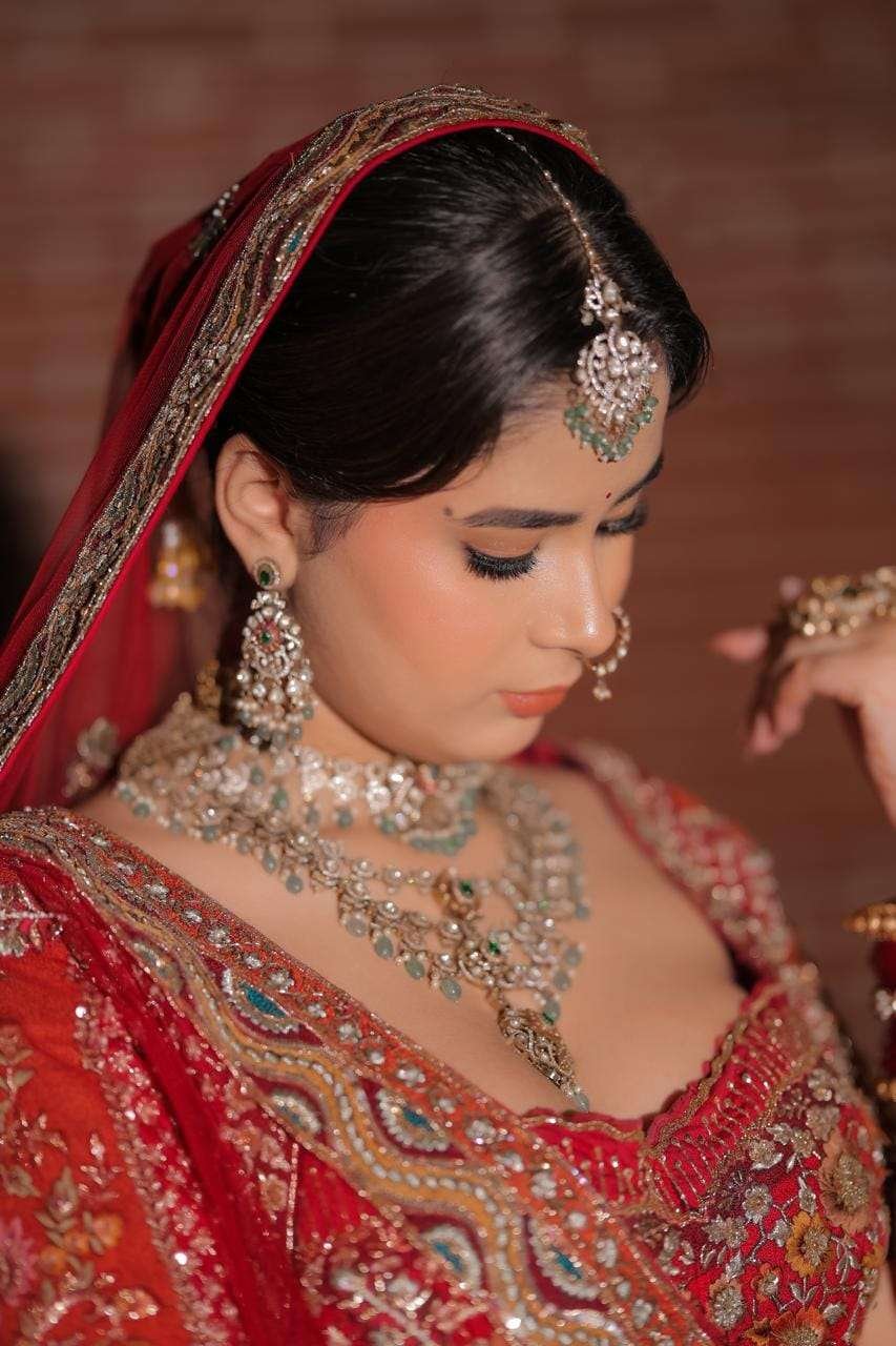 Sakshi Singh Makeovers portfolio