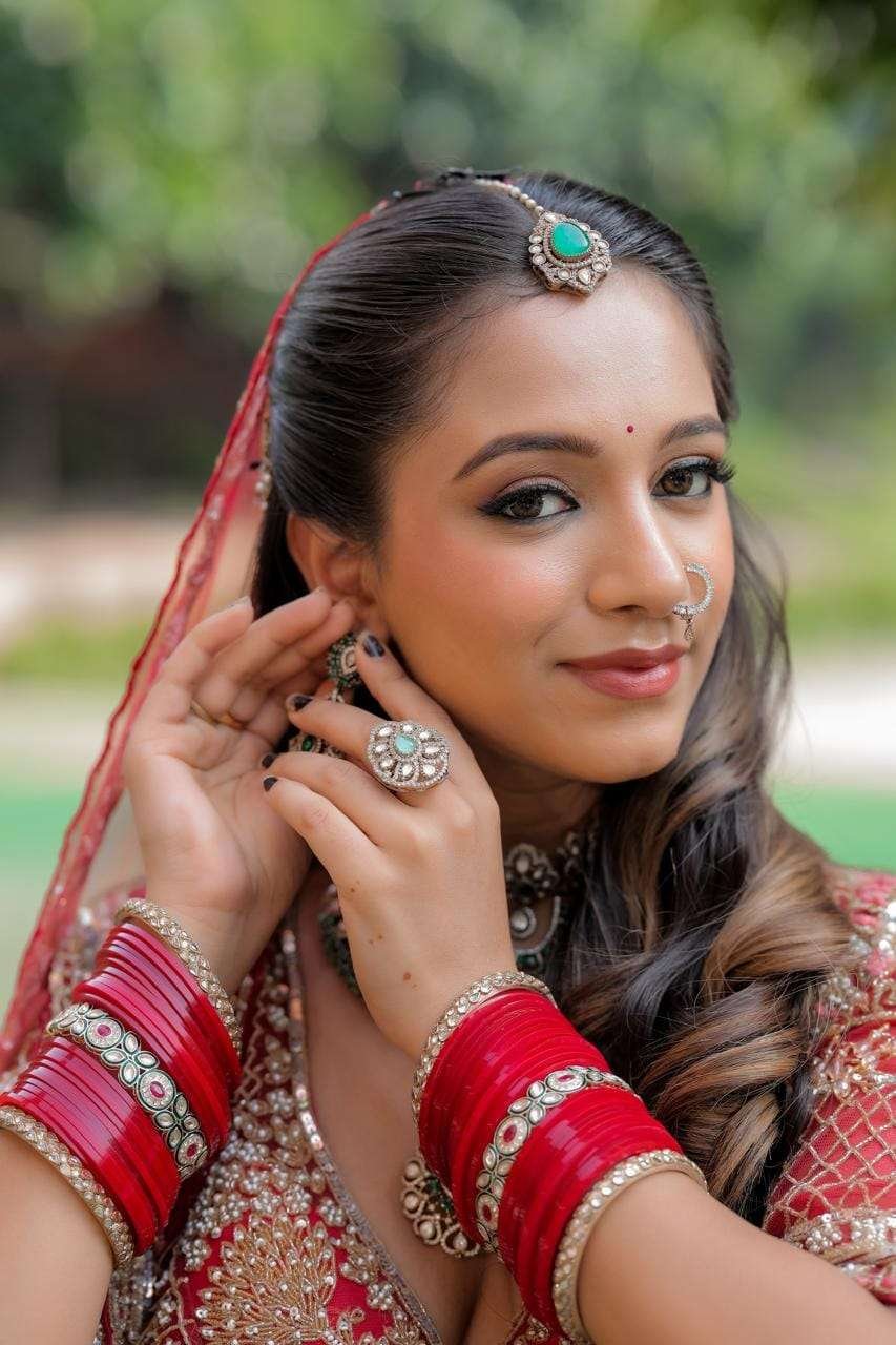 Sakshi Singh Makeovers portfolio