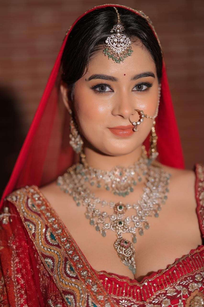 Sakshi Singh Makeovers portfolio